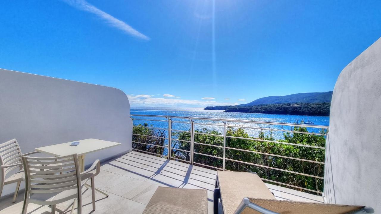 Hotel Plaza Porto Azzurro Luaran gambar