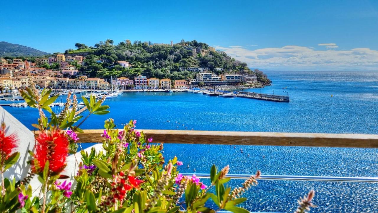 Hotel Plaza Porto Azzurro Luaran gambar