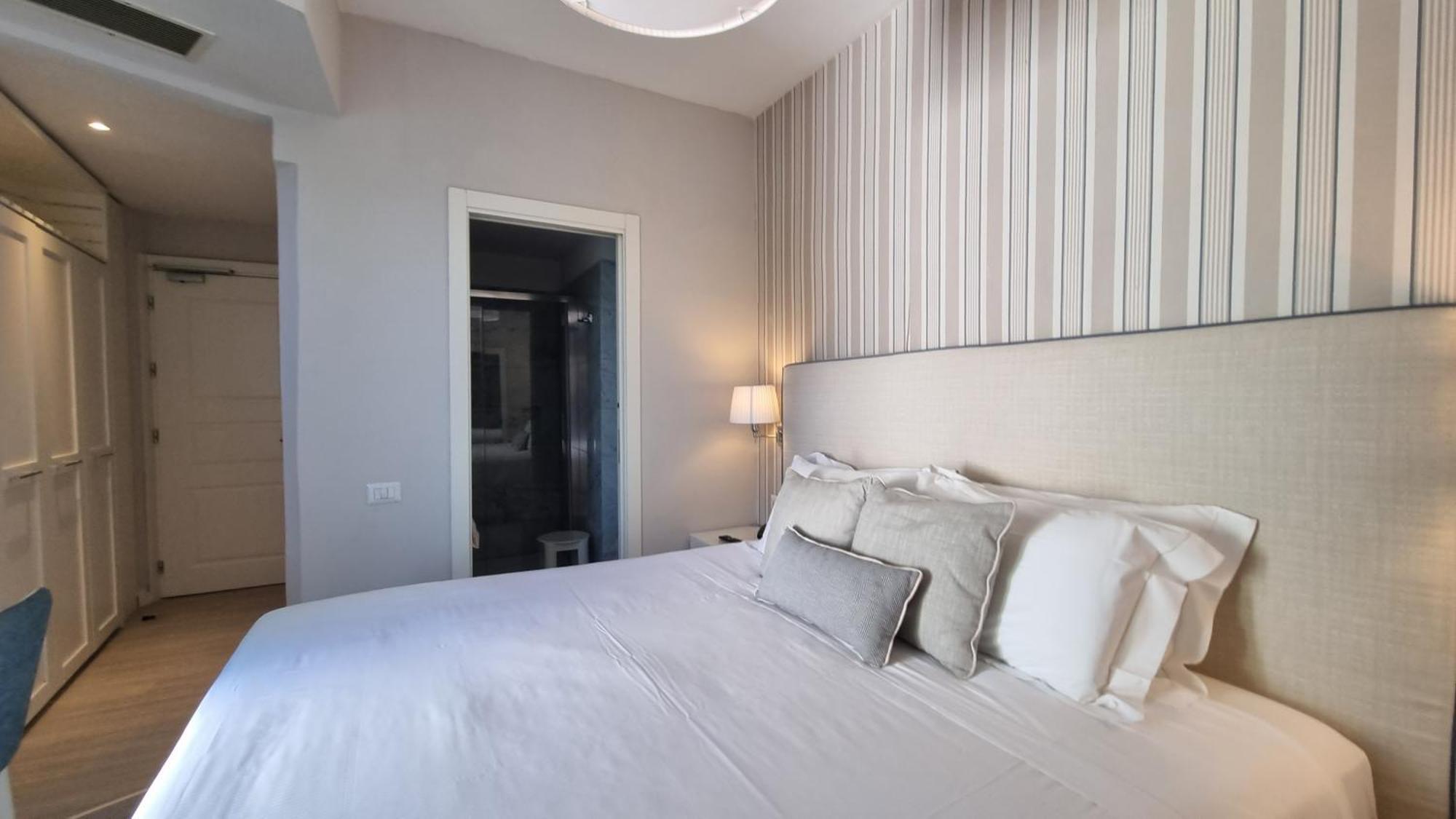 Hotel Plaza Porto Azzurro Bilik gambar