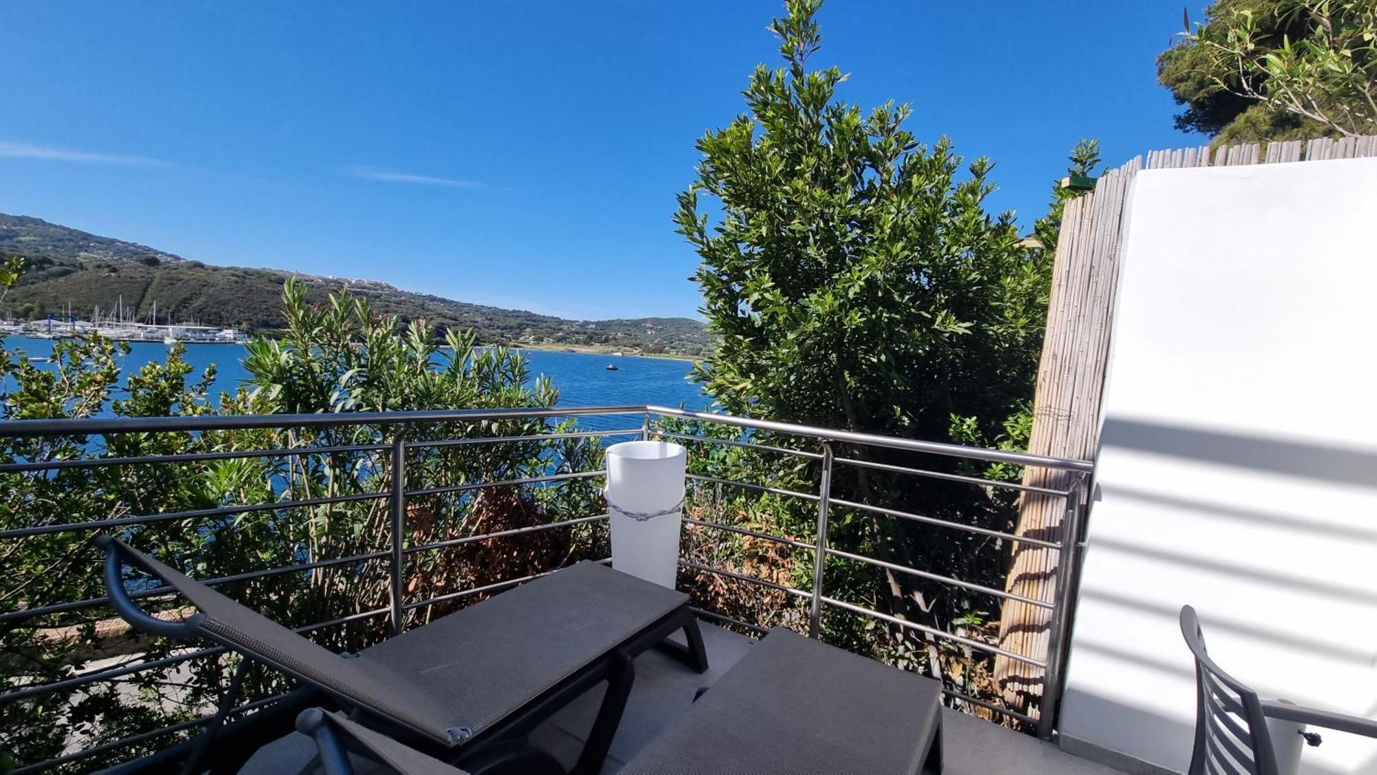 Hotel Plaza Porto Azzurro Bilik gambar