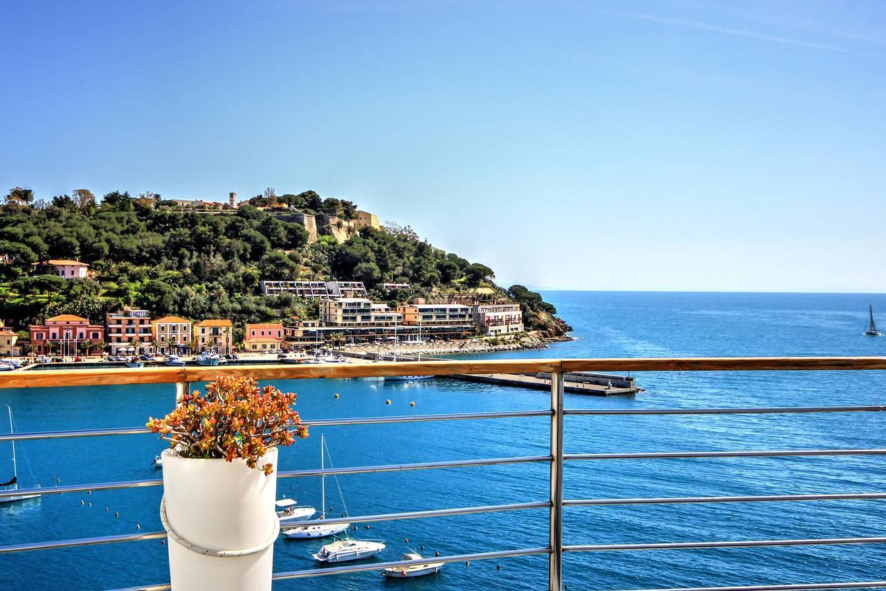 Hotel Plaza Porto Azzurro Luaran gambar
