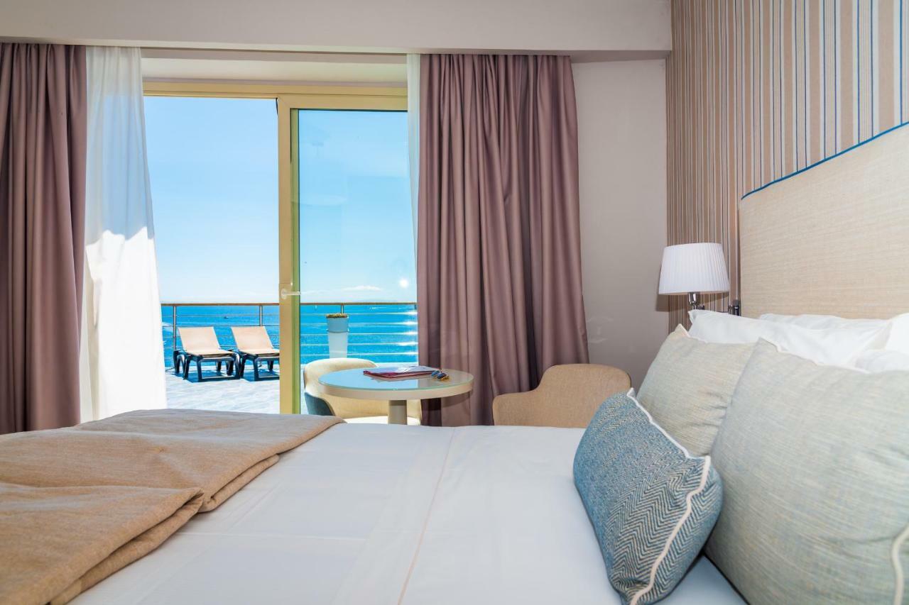 Hotel Plaza Porto Azzurro Luaran gambar