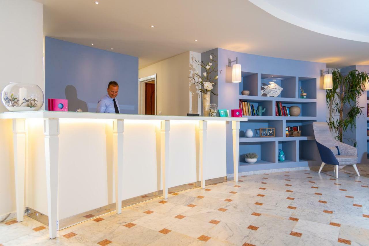 Hotel Plaza Porto Azzurro Luaran gambar